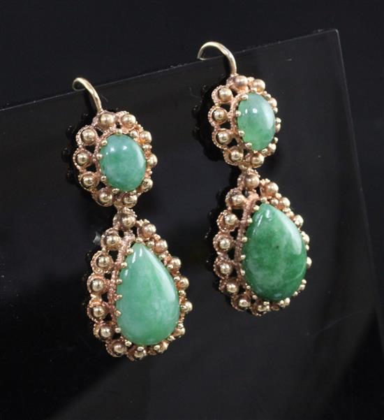 A pair of gold and jade drop earrings, 35mm.